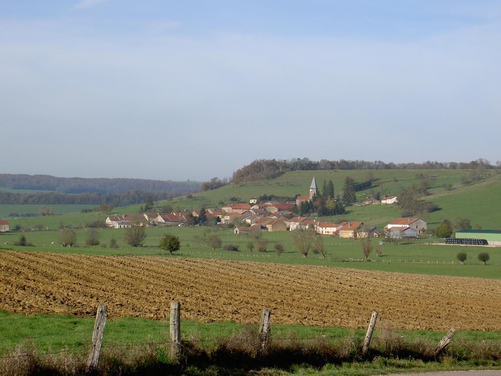 La Maison De Marie-Claire Doncourt-sur-Meuse Exterior foto